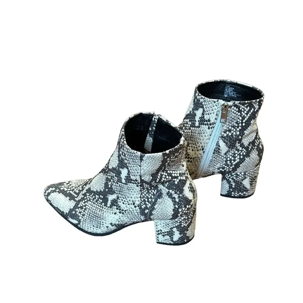 MADDEN GIRL Rapid Sock Booties Snake-Skin Booties, Size 7.5